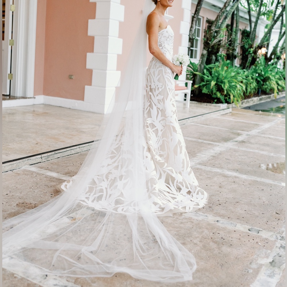 Simple Wedding Veil - ivory/off-white